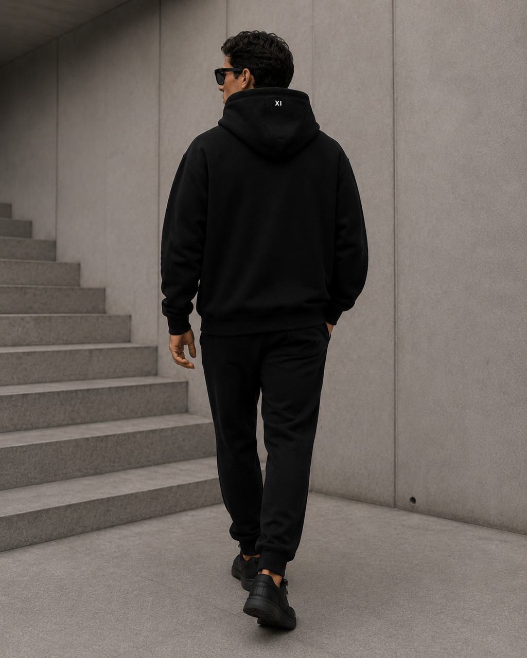 Essential Oversized Hoodie – Black