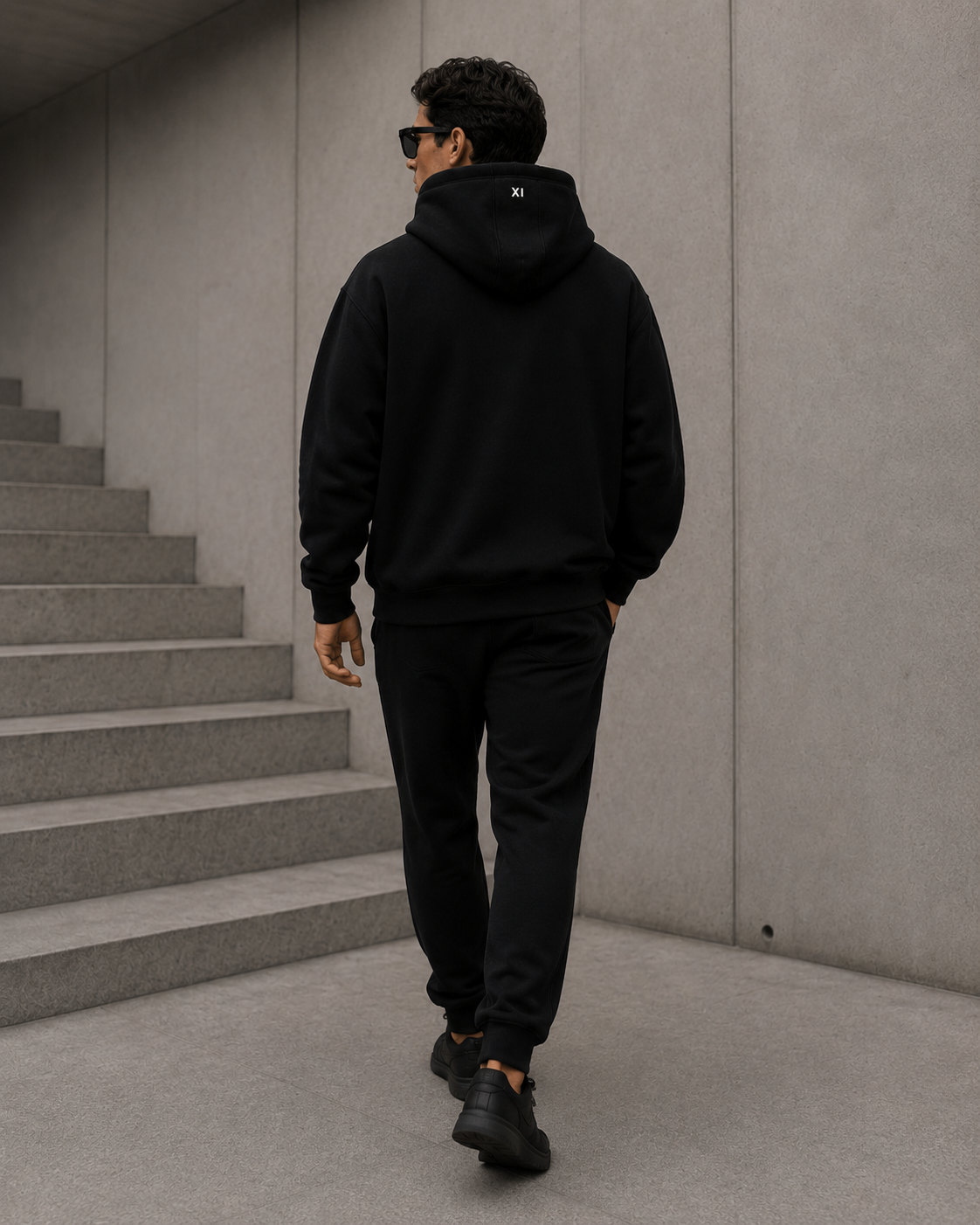 Essential Oversized Hoodie – Black